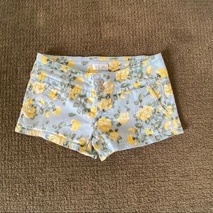 Vintage Y2K low rise Delia’s Rose Shorts